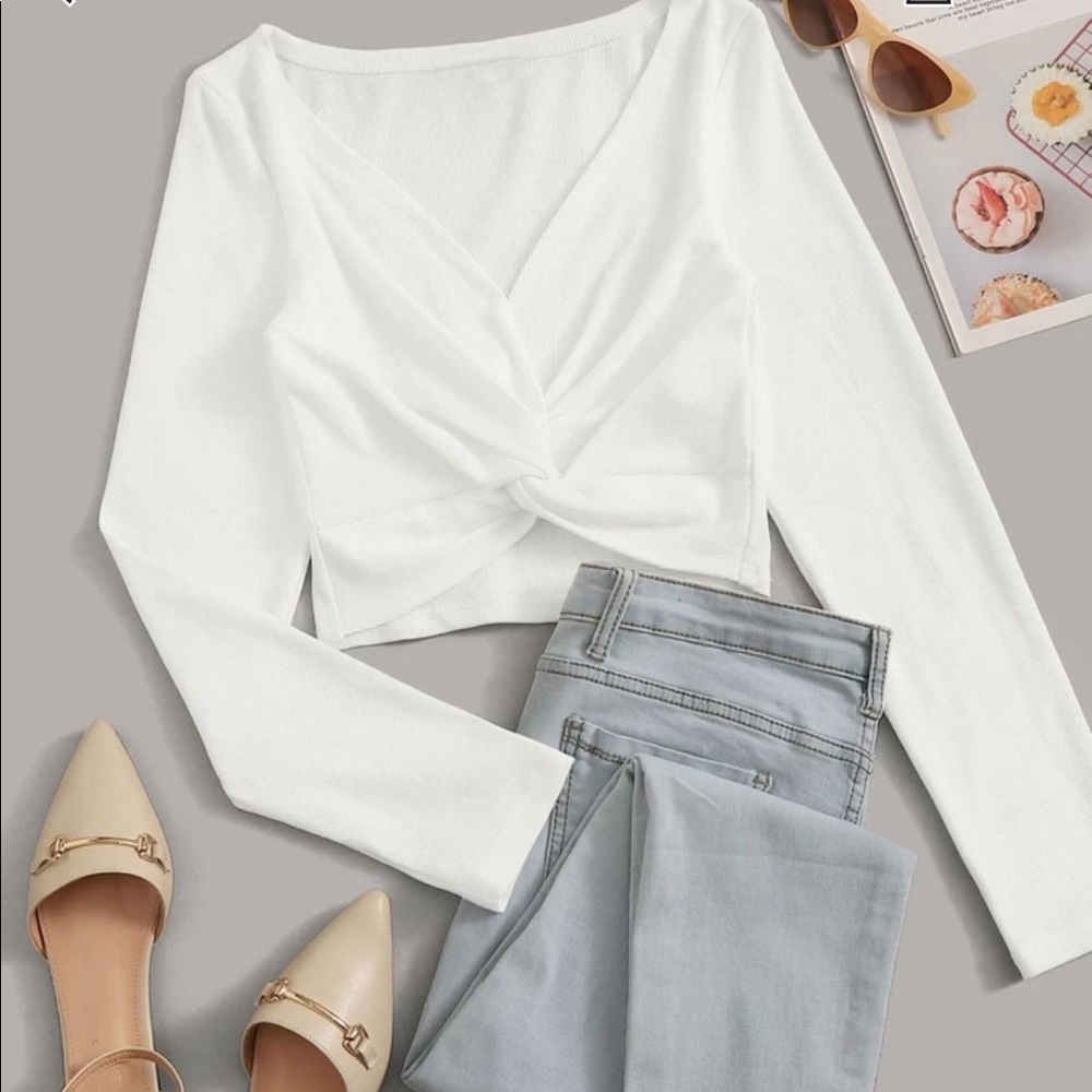 SHEIN Ribbed twist front crop top
